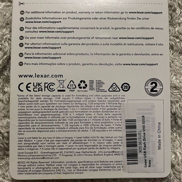 Lexar JumpDrive V40 32GB USB 2.0 Flash Drive with Keychain Hole - Gray - Picture 3 of 3